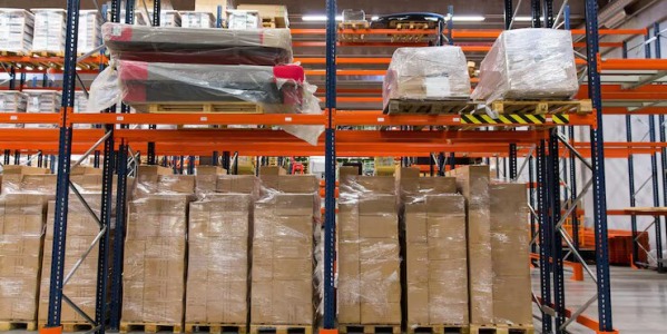 Comment Réorganiser les Marchandises dans des Racks et Rayonnages de Stockage?