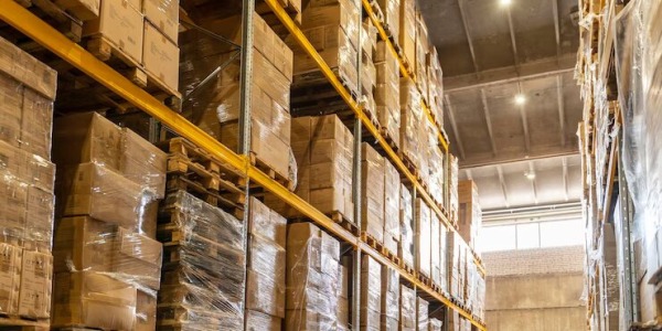 Optimisation de l’Espace de Stockage : Comment Choisir le Bon Rayonnage pour Votre Entreprise